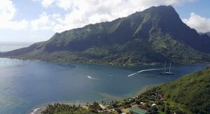 a superyacht charter in Tahiti should include Opuhohu Bay